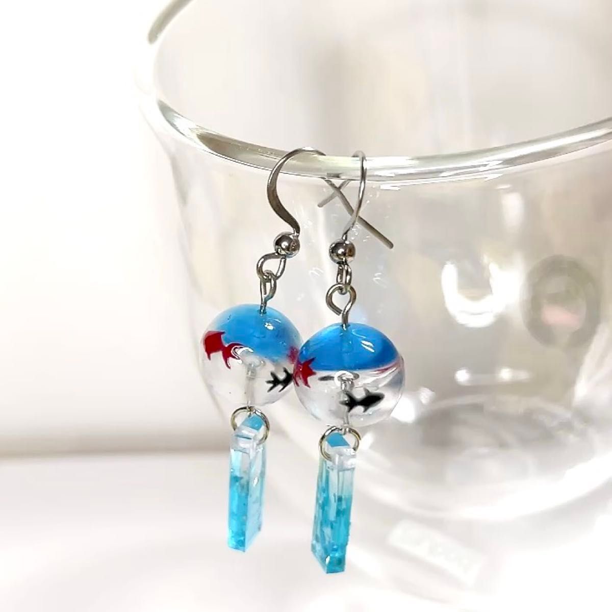 金魚 風鈴 水色 ピアス イヤリング レジン ハンドメイド