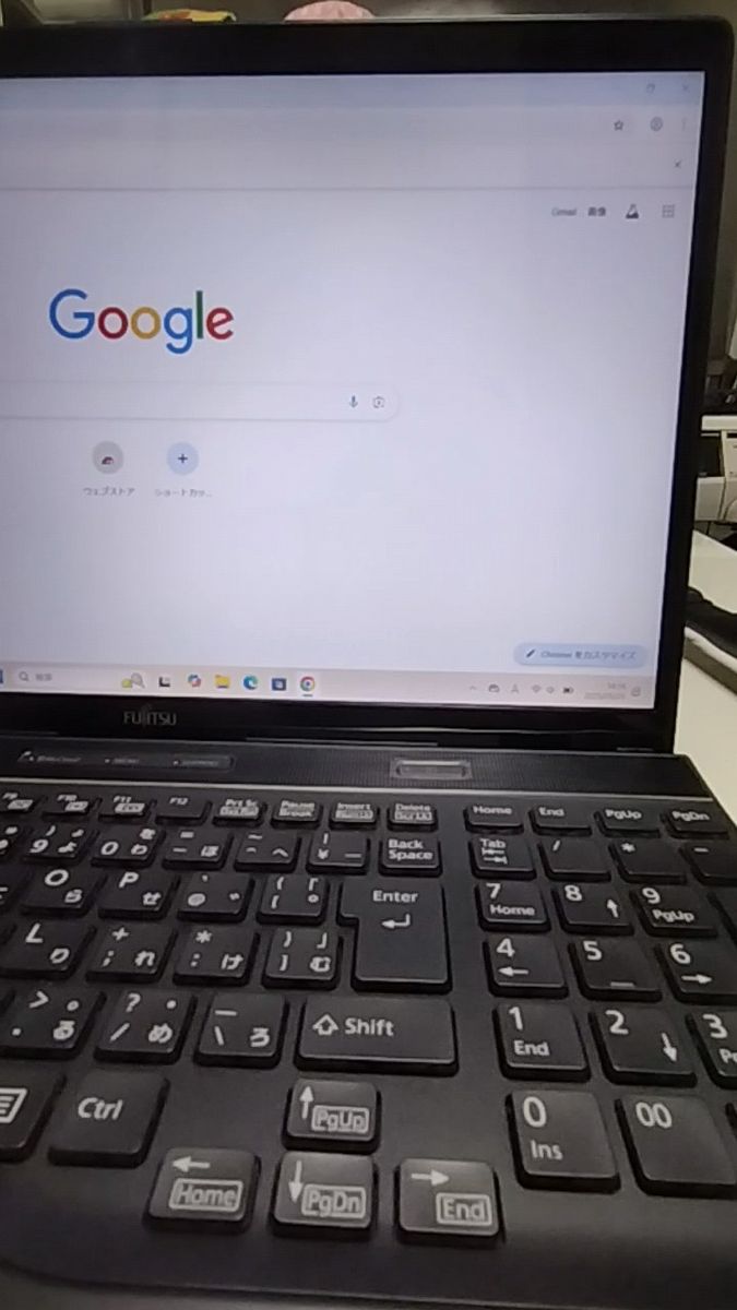 中古品/富士通 AH53/B3 第8世代 CPU Core i 7-8550 U メモリ16GB SSD 256GB