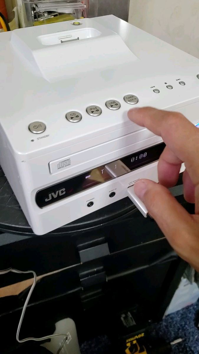 JVC CDレシーバー CA-EXS1-W 本体のみ 動作品