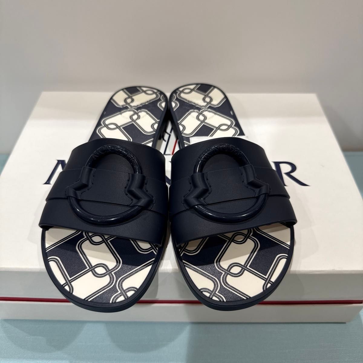 【関税&送料込】Moncler Mon Slide MONCLER MON LOGO RUBBER SLIDES サイズ 38 24 0センチ|Yahoo