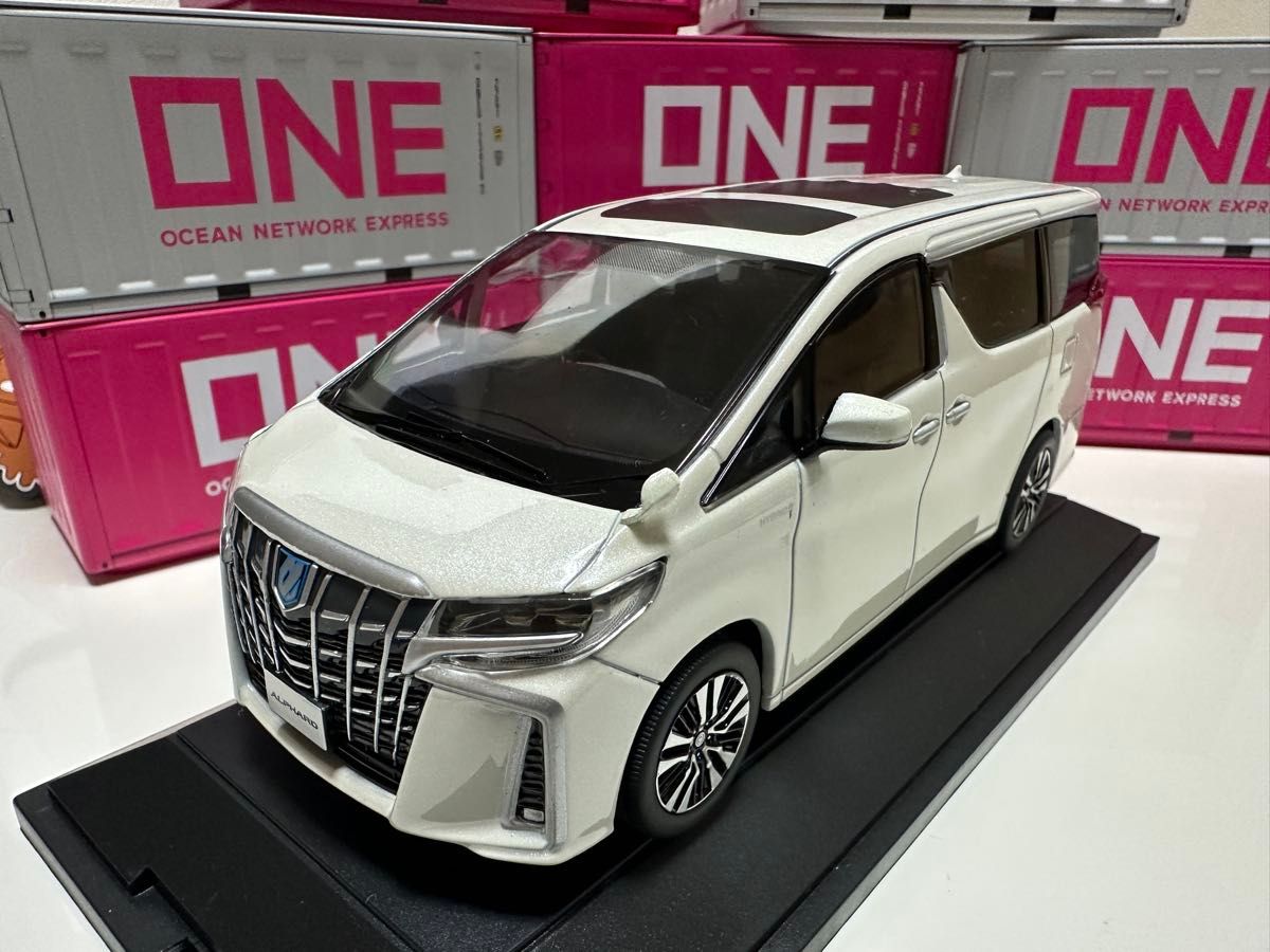 30前期アルファードミニカー カラーサンプル 白黒2台 非売品 トヨタ アルファード HEV SC サンルーフ仕様 白 070 30系