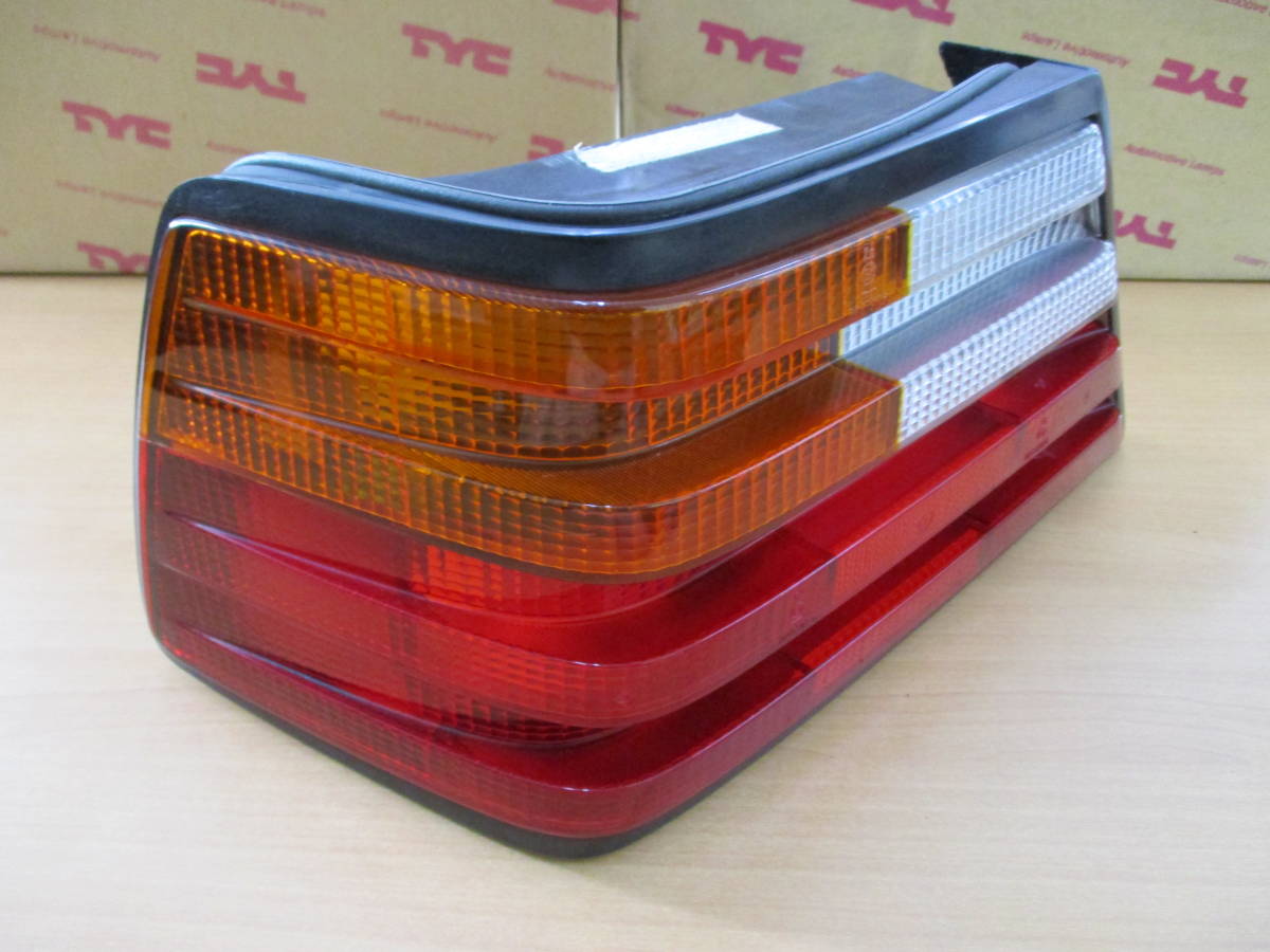  rare beautiful goods H5 Benz 320E(W124) original tail lamp left side Medium-class ( last model )