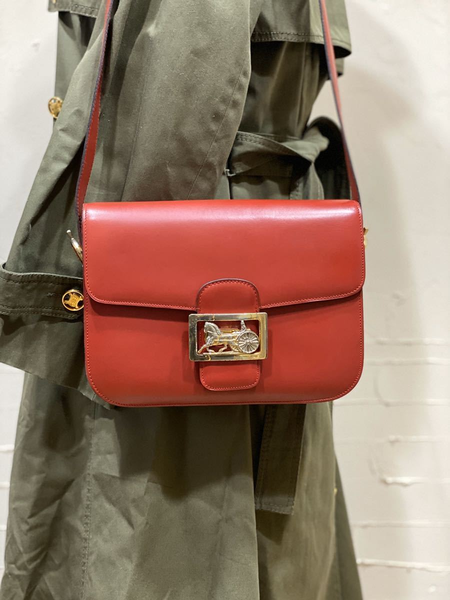 激レア 希少カラー VINTAGE OLD CELINE ホースキャリッジ ショルダーバッグ レッド 馬車金具 年代物 ヴィンテージバッグ 希少 斜め掛け_画像2