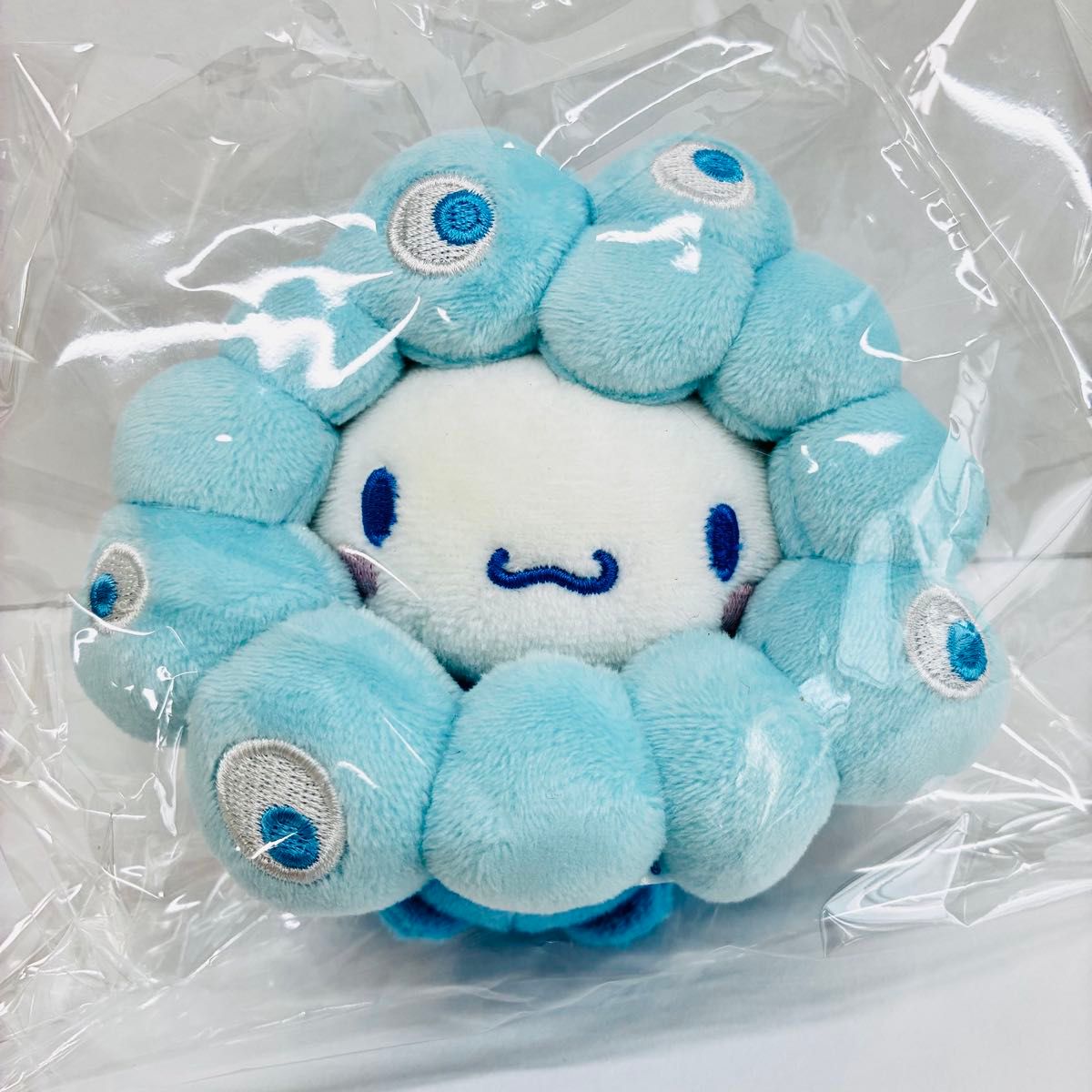 関西万博限定 サンリオ カラビナ ぬいぐるみ ミャクミャク シナモンロール 大阪万博会場限定 シナモンロール ミャクミャク カラビナ付き