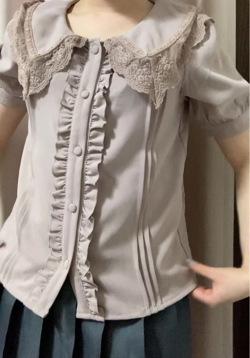 evelyn フリル襟フリルブラウス