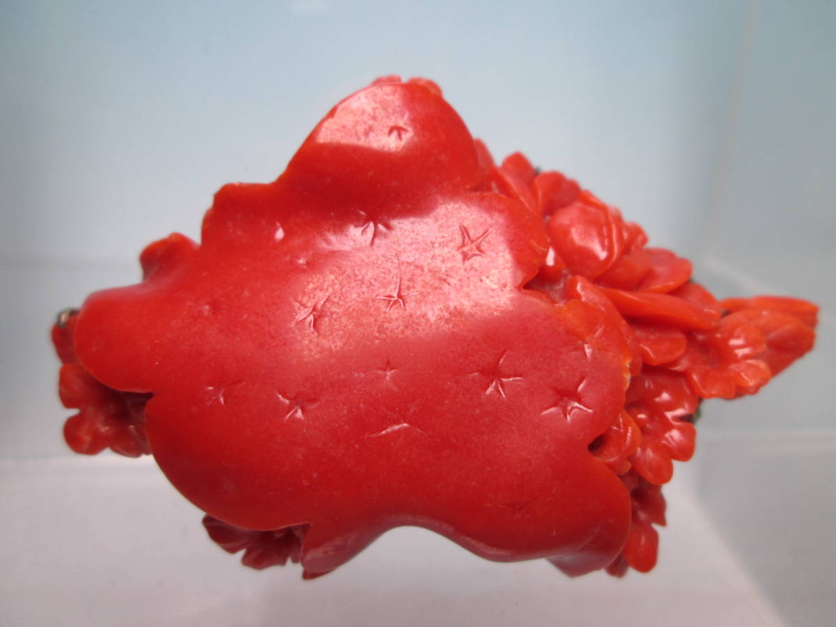 2021年最新入荷 本珊瑚 赤珊瑚 鯉彫刻 アンティーク帯留 和装小物 tdh