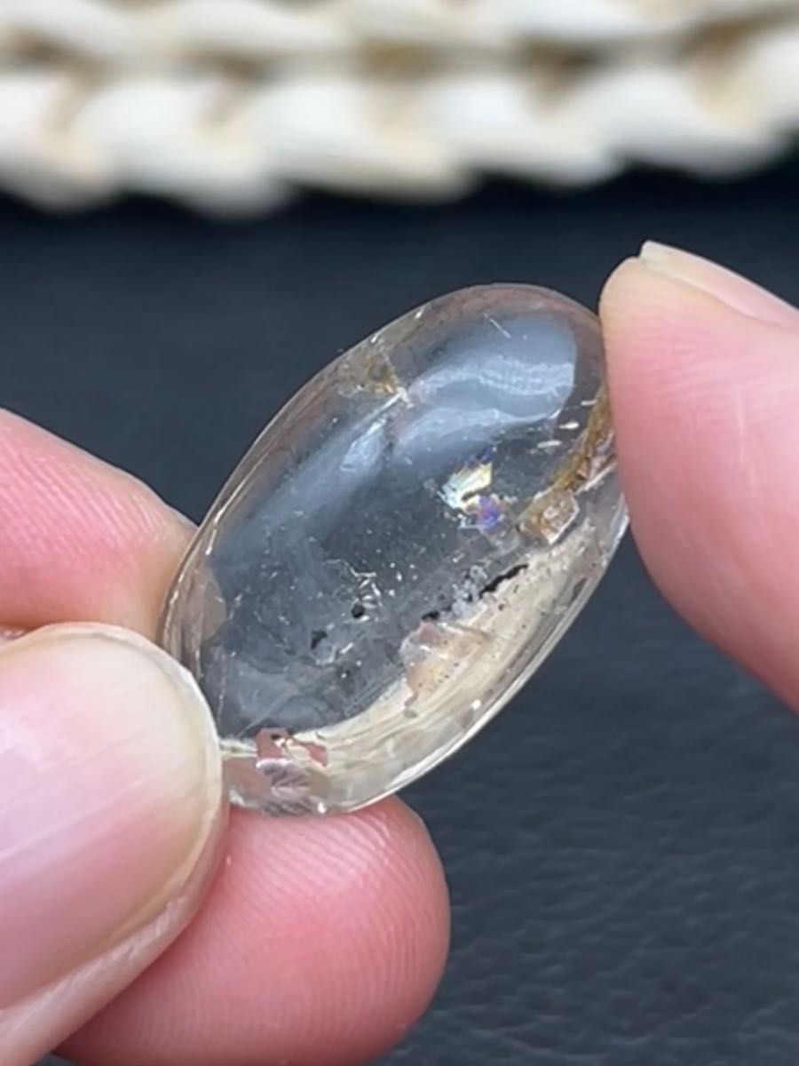 レア★天然水入り水晶 気泡(カーボン)入り 虹入り ルース パワーストーン 浄化