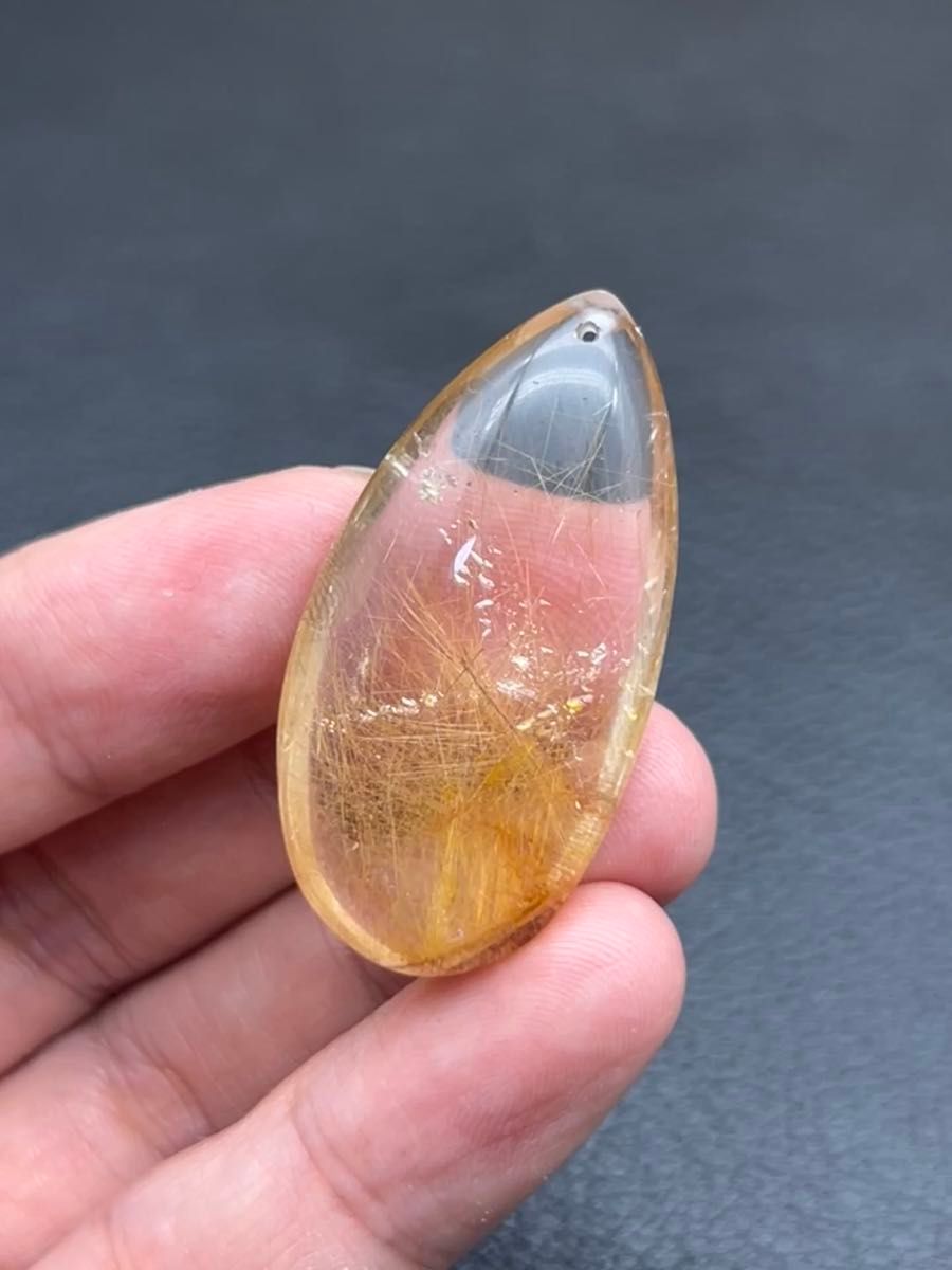 天然ルチルクォーツルース 穴開き ブラジル産 高品質 パワーストーン 金運 針水晶