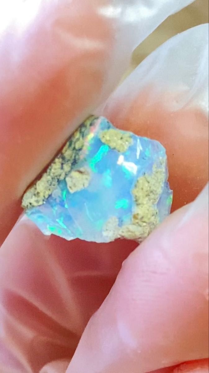 天然オパール エチオピア産 原石 鉱物標本 裸石 宝石 ジュエリー キラキラ虹