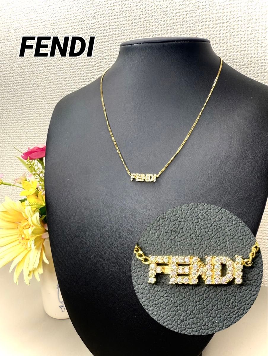 FENDI ☆グラフィーネックレス 超美品 FENDI フェンディ ネックレス ロゴ Graphy グラフィ