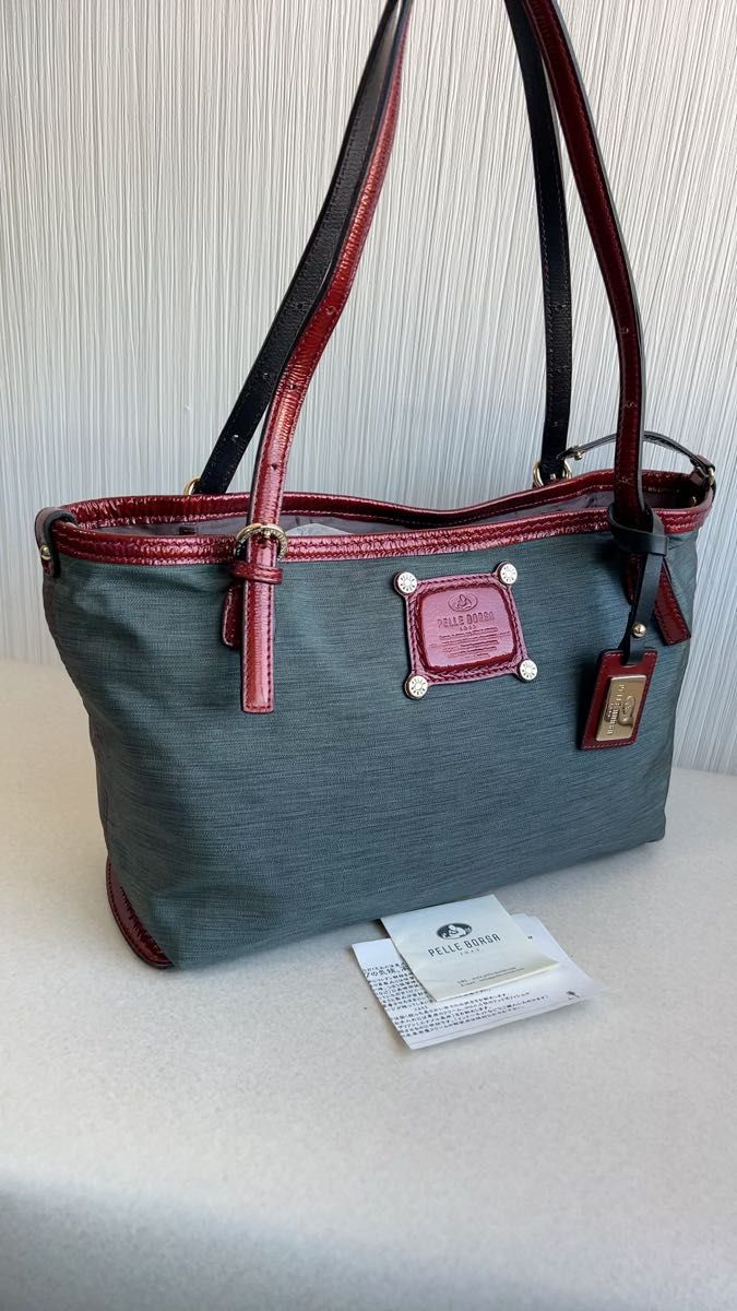 pelle borsa トートバッグ ショルダーバッグ 肩掛け可能