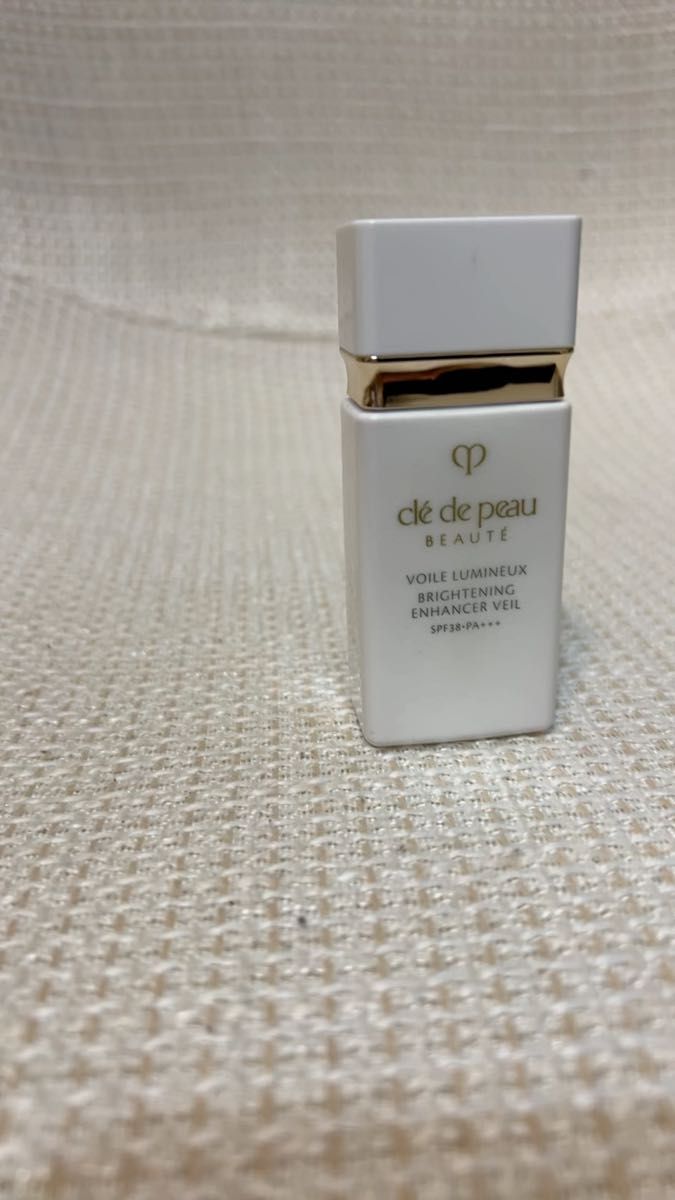 クレ・ド・ポーボーテ ヴォワールルミヌ 化粧下地 SPF38 PA+++ 残量およそ9割