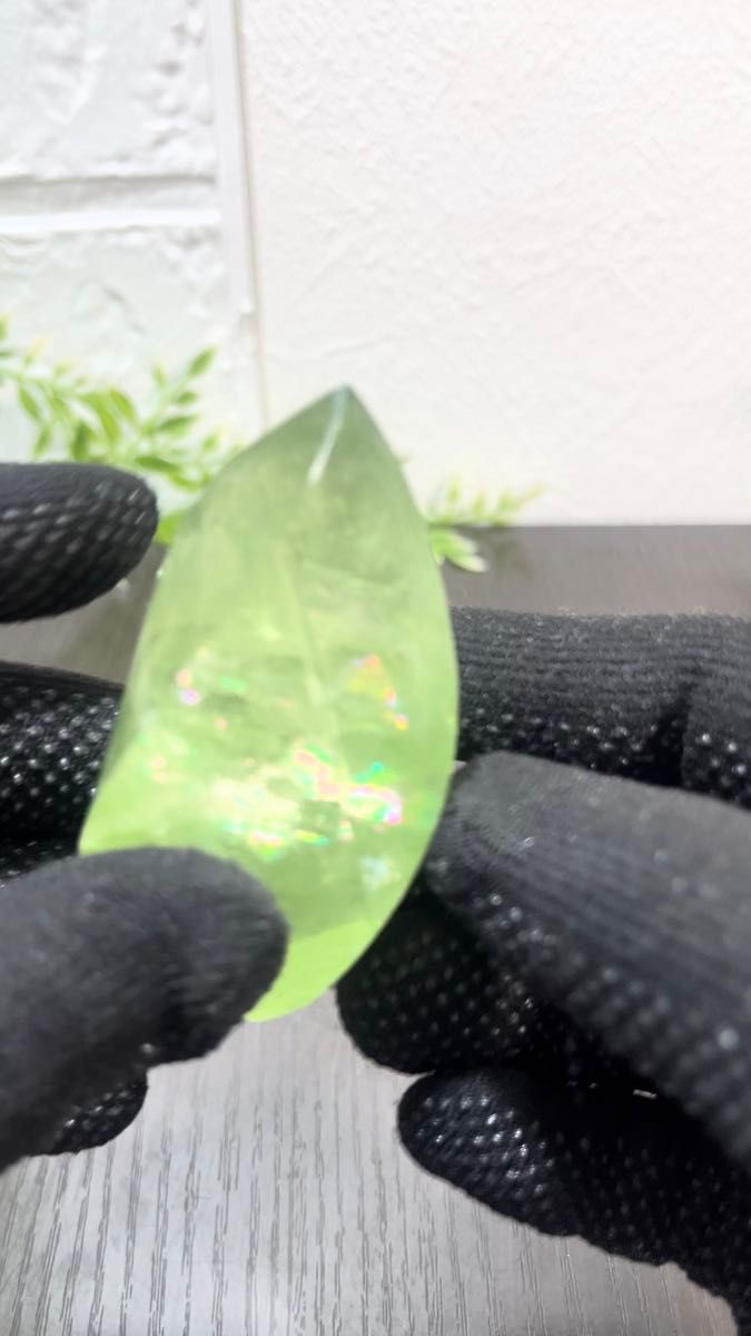 グリーンフローライト フレイムカット 虹 天然石 パワーストーン