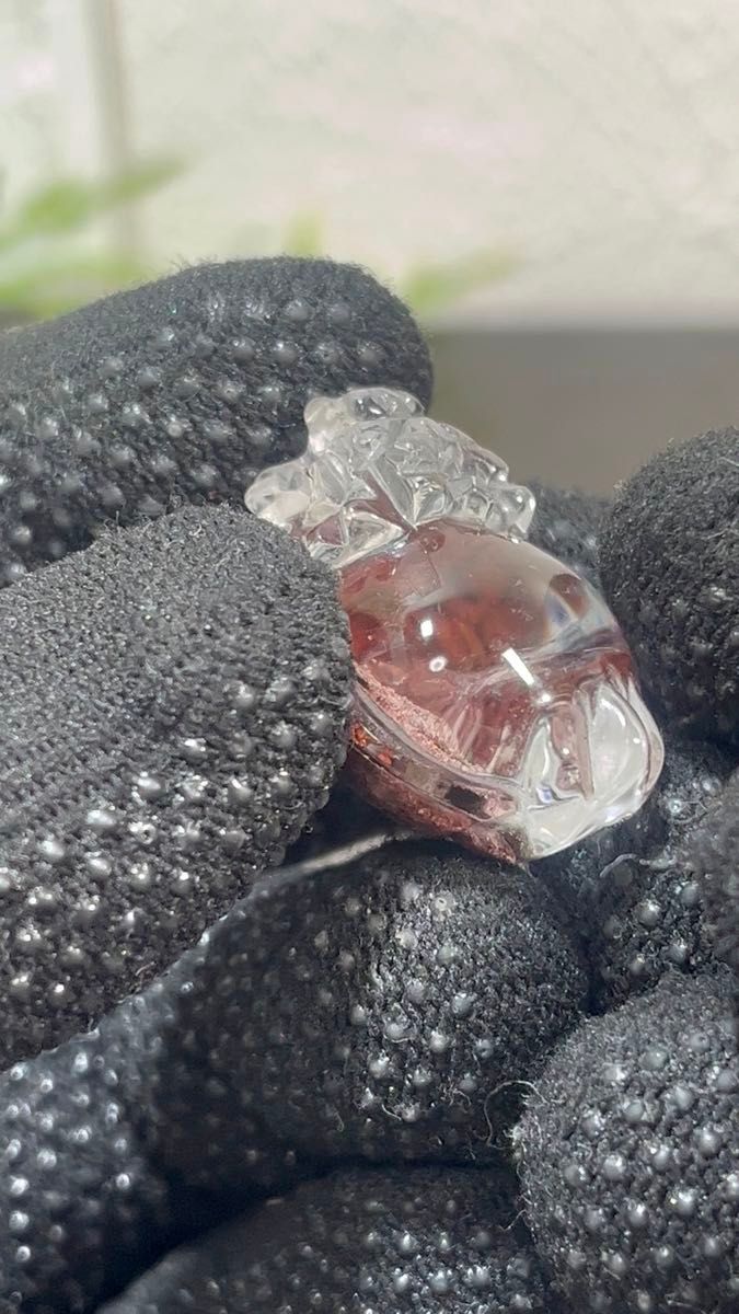 ガーデンクォーツ 龍亀 ロングイ 水晶 赤 ピンク 天然石