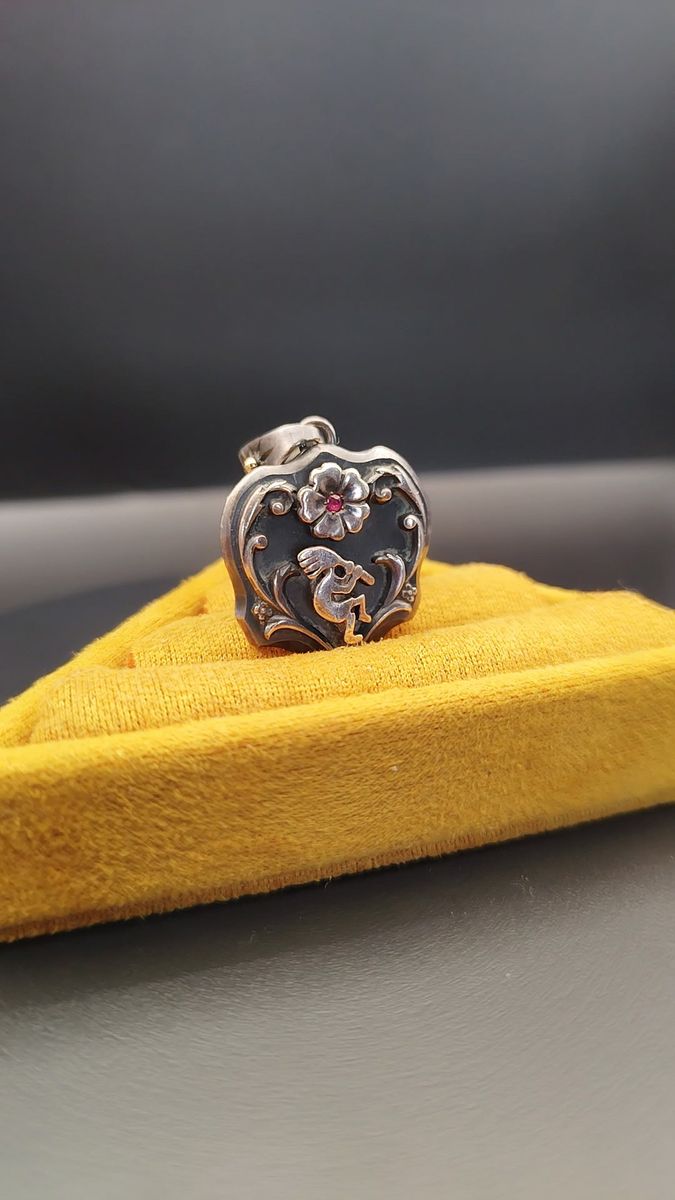 BIG HAND◎ネックレス◎トップ◎ルビー◎silver925◎k18◎燻し ハイビスカス フラワー 花 宝石 ビッグハンド