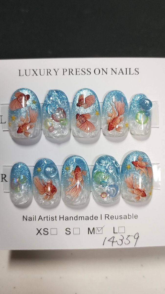 ネイルチップ現品のみ ショートオーバル 金魚ネイル 水色マグネット 個性派ネイル グラデーション