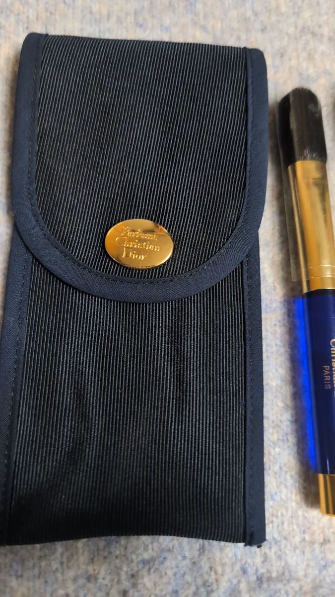 《Christian Dior》専用ポーチ付のメイクブラシ×4本セット