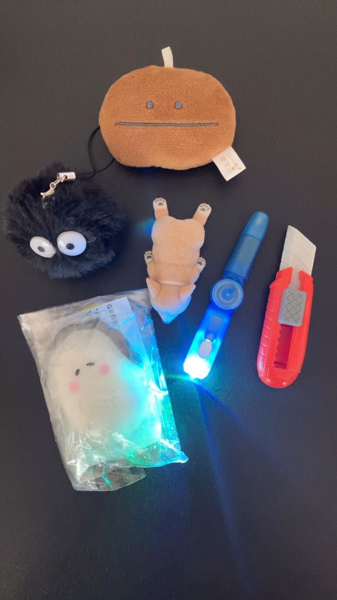 6個セット 光る ハンドスピナー ボールペン もふもふコーギー ふて寝B ゴムカッター ぷよぷよスクイーズ まっくろくろすけ