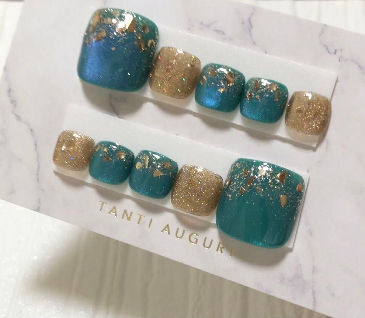【現品NO.2】グリーンブルーマグネットのフットネイルチップ
