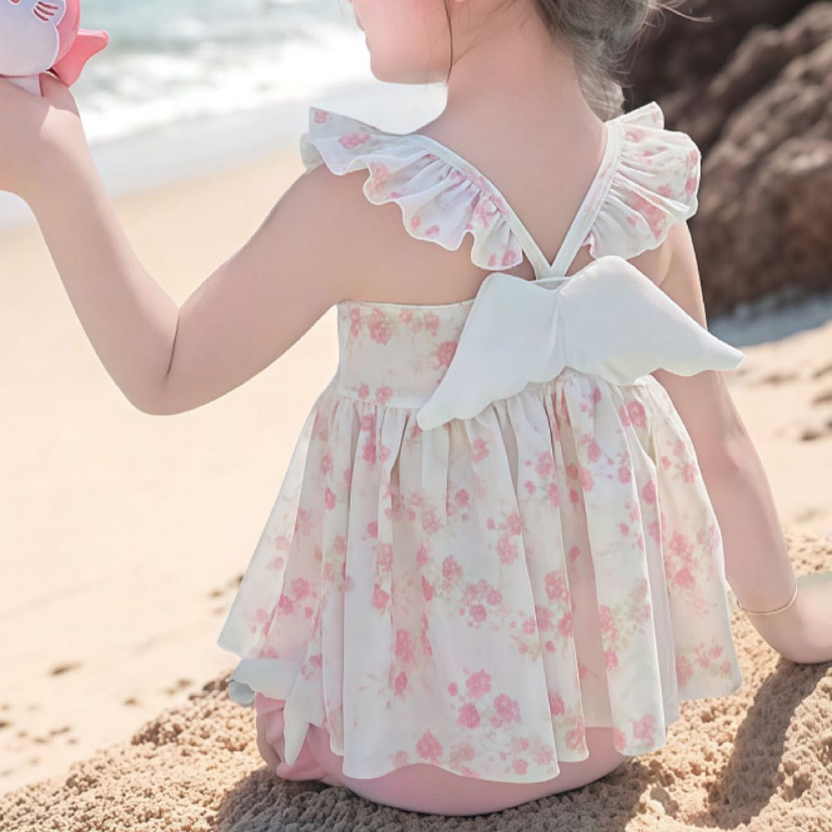 水着 女の子 キッズ 140 フリル 花柄 フラワー 小花  ホワイト ピンク 羽根 エンジェル かわいい セパレート