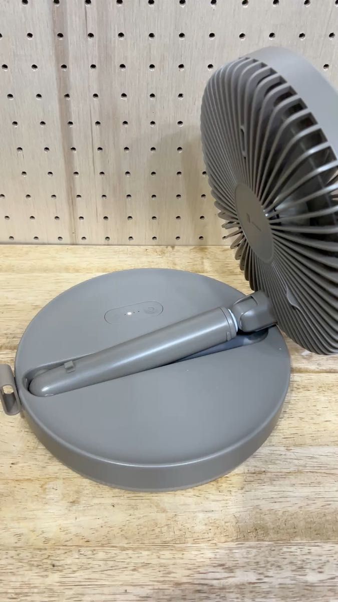 コードレスリビングファン 首振り機能付 折りたたみ サーキュレーター 家電 扇風機