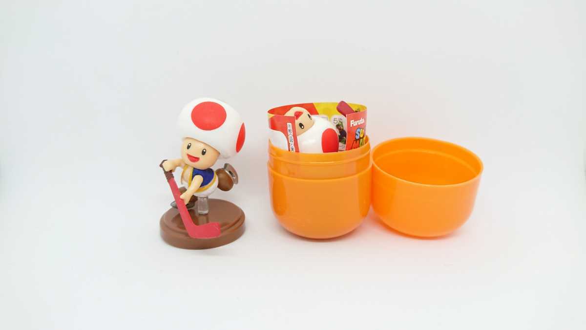  chocolate egg super Mario sport kinopio figure ice hockey Nintendo mario Kinopio Toad