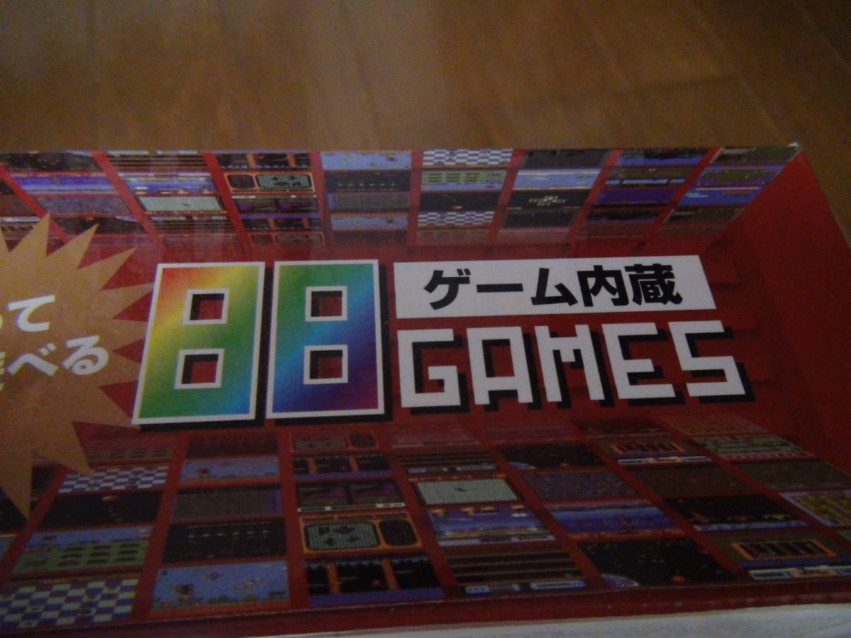 ファミコン８８種類のゲーム機が内蔵、新品箱入り！。