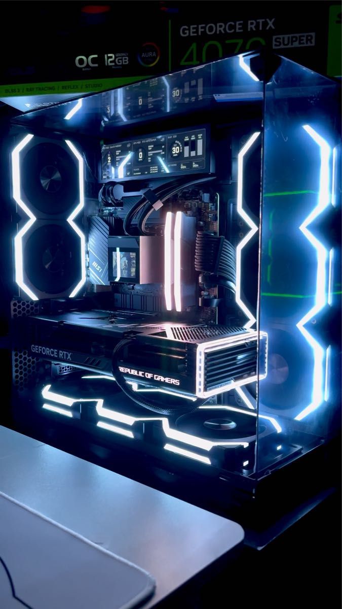 【26日まで値下げ!】Lianli i5-14600KF 4070Super 32GB ゲーミングPC