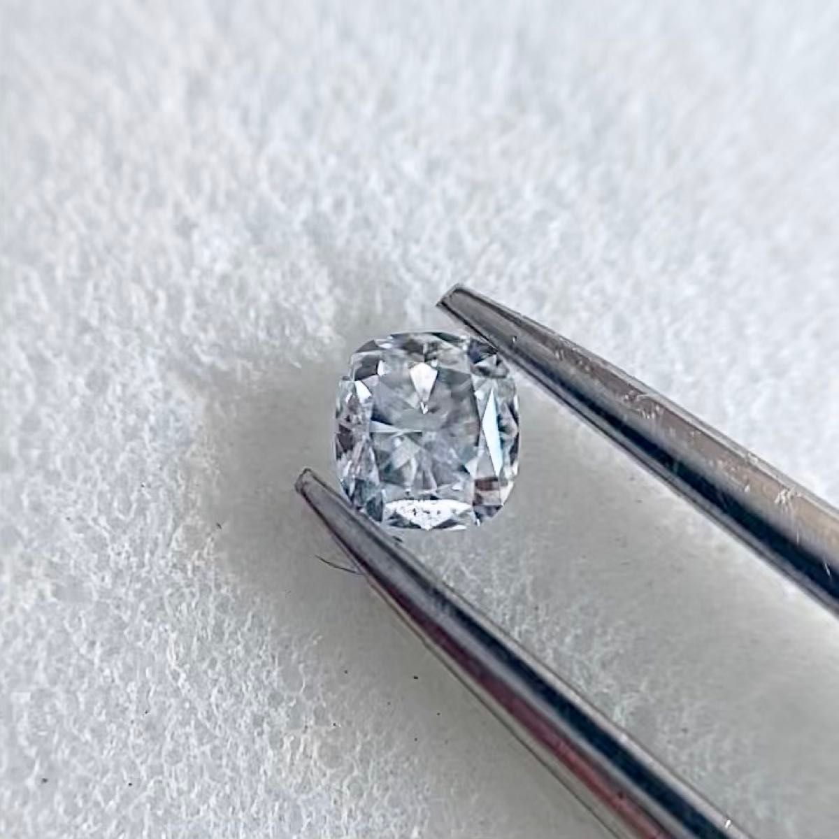 0.110ct VS-1 天然ブルーダイヤモンドルース FAINT BLUE