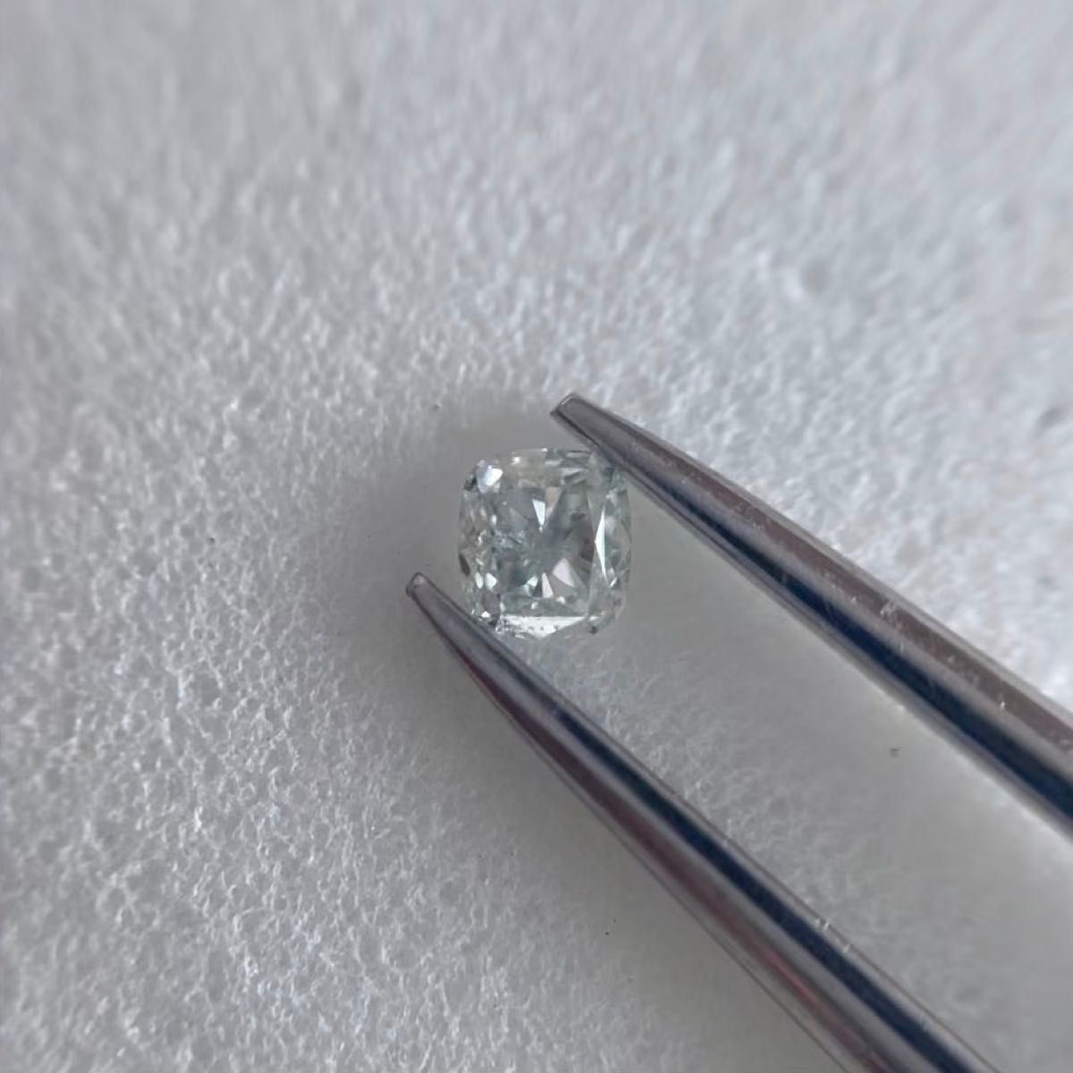 0.092ct VS-1天然グリーンダイヤモンドルース LIGHT GREEN