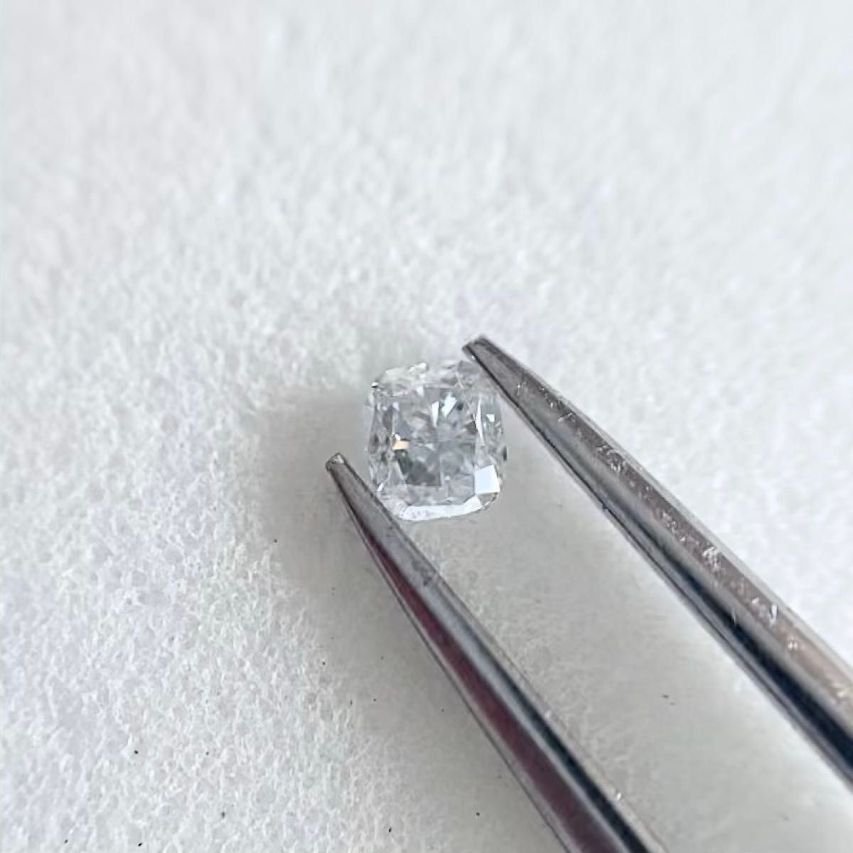 0.095ct VS-1 天然ブルーダイヤモンドルース FAINT BLUE