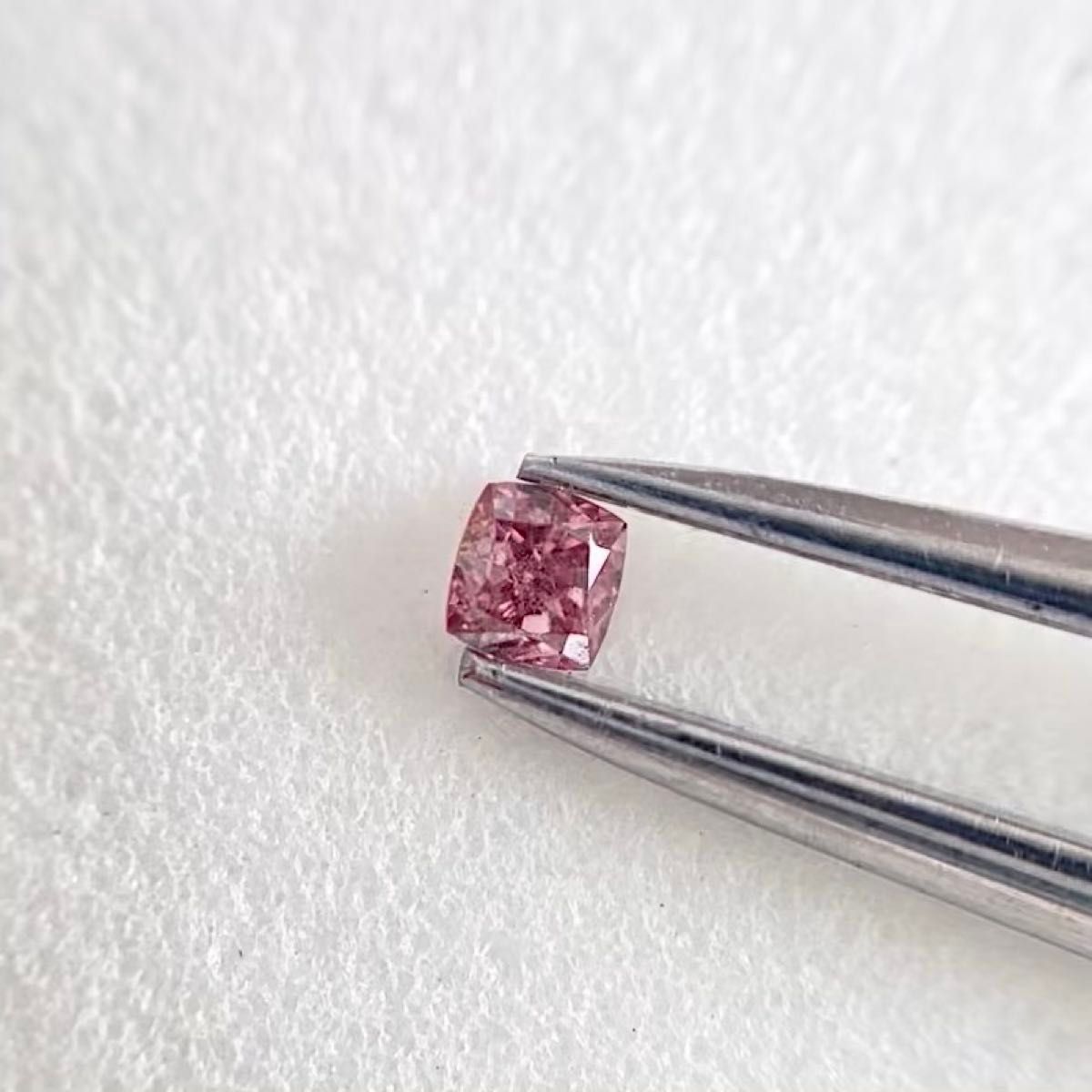 0.051ct SI-1 天然ピンクダイヤモンドFANCY VIVID PINK