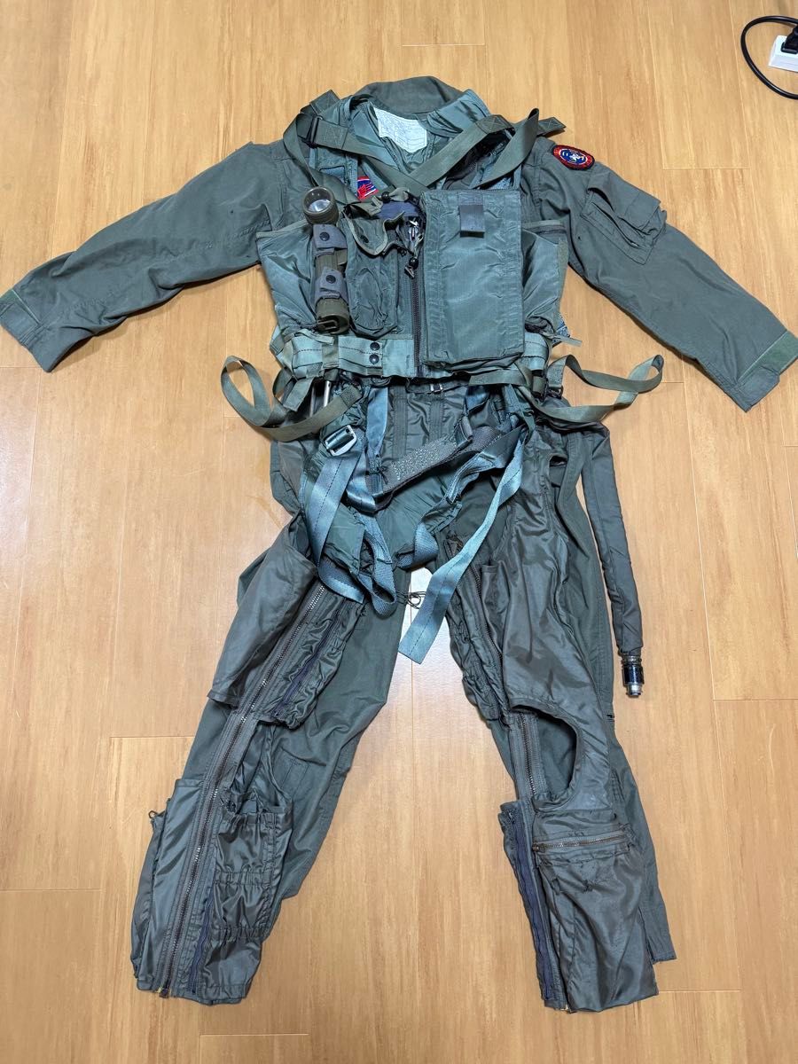 【値下げ】米空軍 パイロットフライトスーツ(本物/新品タグ付き) 米軍 パイロット 装備 トップガン 実物 フライトスーツ