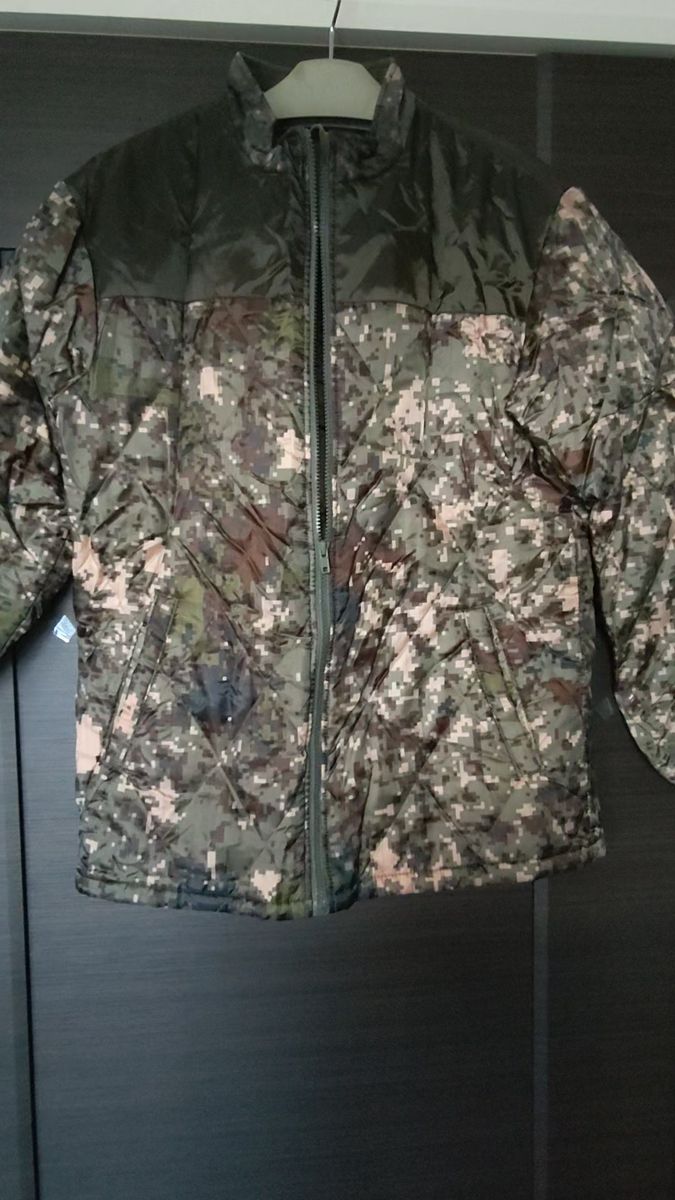戦闘服 迷彩服 タクティカル 本物 軍服 ダウン 未使用品 M〜L 激レア物 冬用