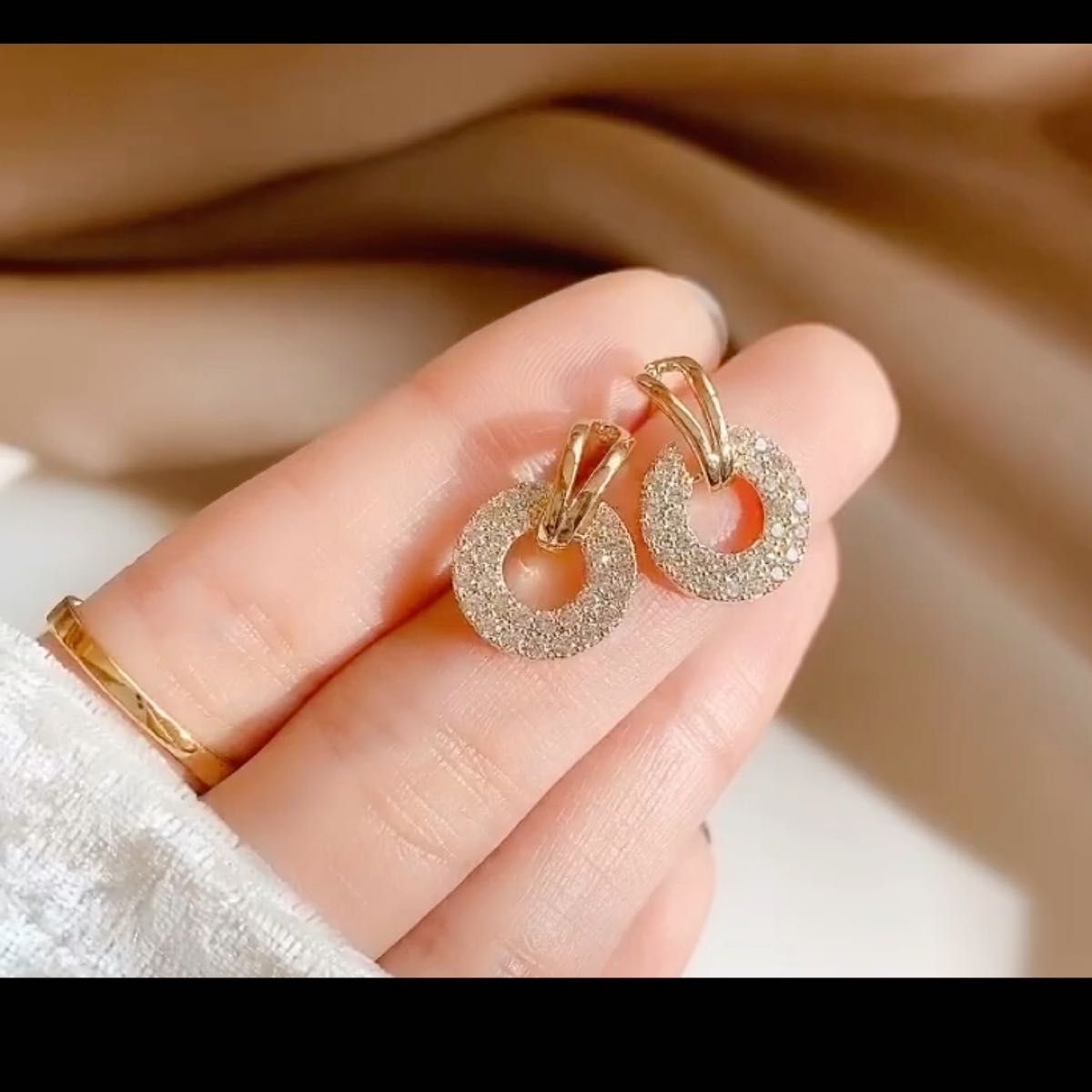 S925 ポスト ゴールド リングデザインピアス ジルコニア キラキ シンプル 高級感 日常 結婚式 発表会 プレゼントにも