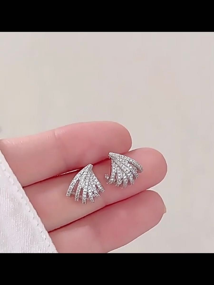 ピアス シルバー ジルコニア キラキラ エレガント 素敵 おしゃれ 結婚式 パーティ お呼ばれ