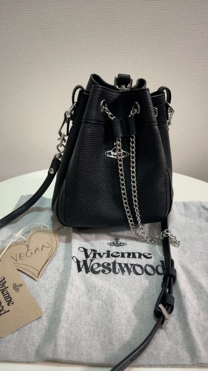 ヴィヴィアンウエストウッド Vivienne Westwood クリッシースモールバケット ショルダーバッグ 2wayバッグ