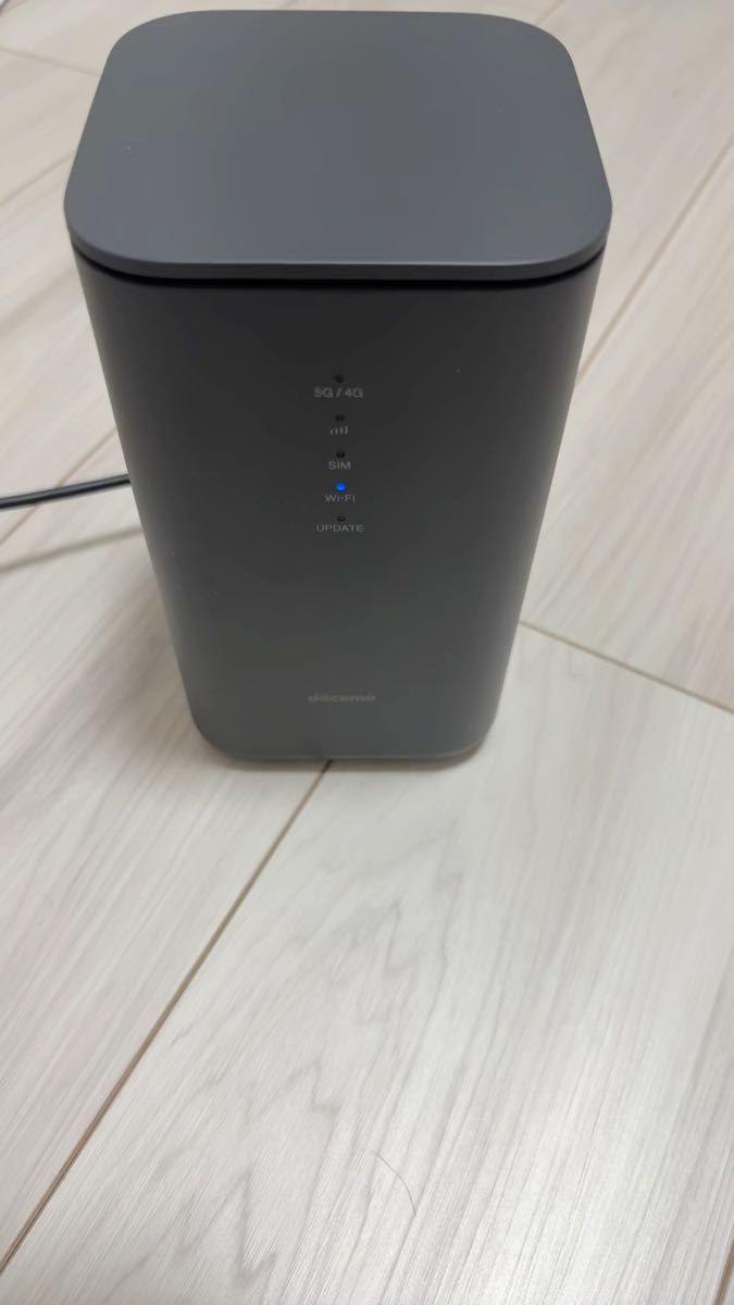 ドコモ home5G ホームルーター HR02 ダークグレー