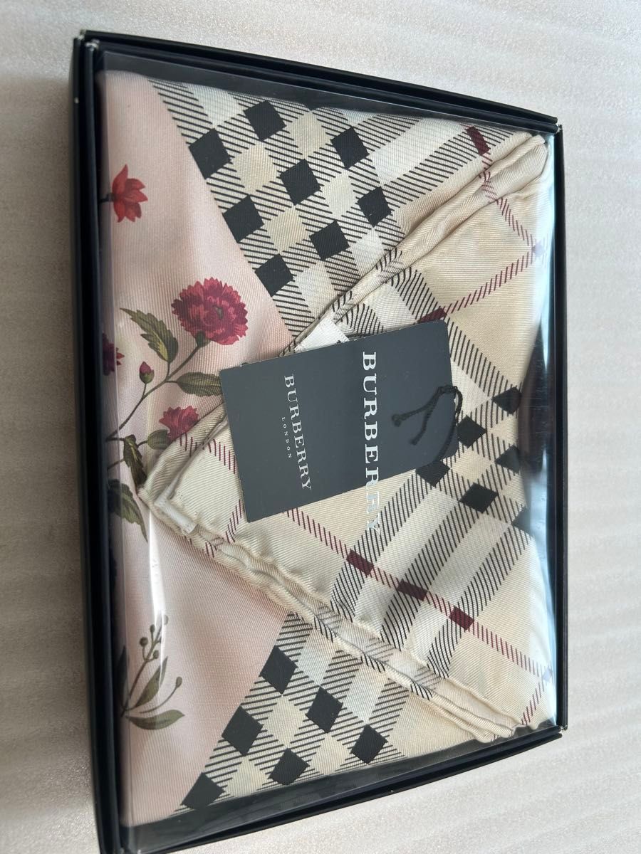 Burberry ミニスカーフ シルク100パーセント|Yahoo!フリマ(旧 Burberry ミニスカーフ シルク100パーセント|Yahoo!フリマ(旧