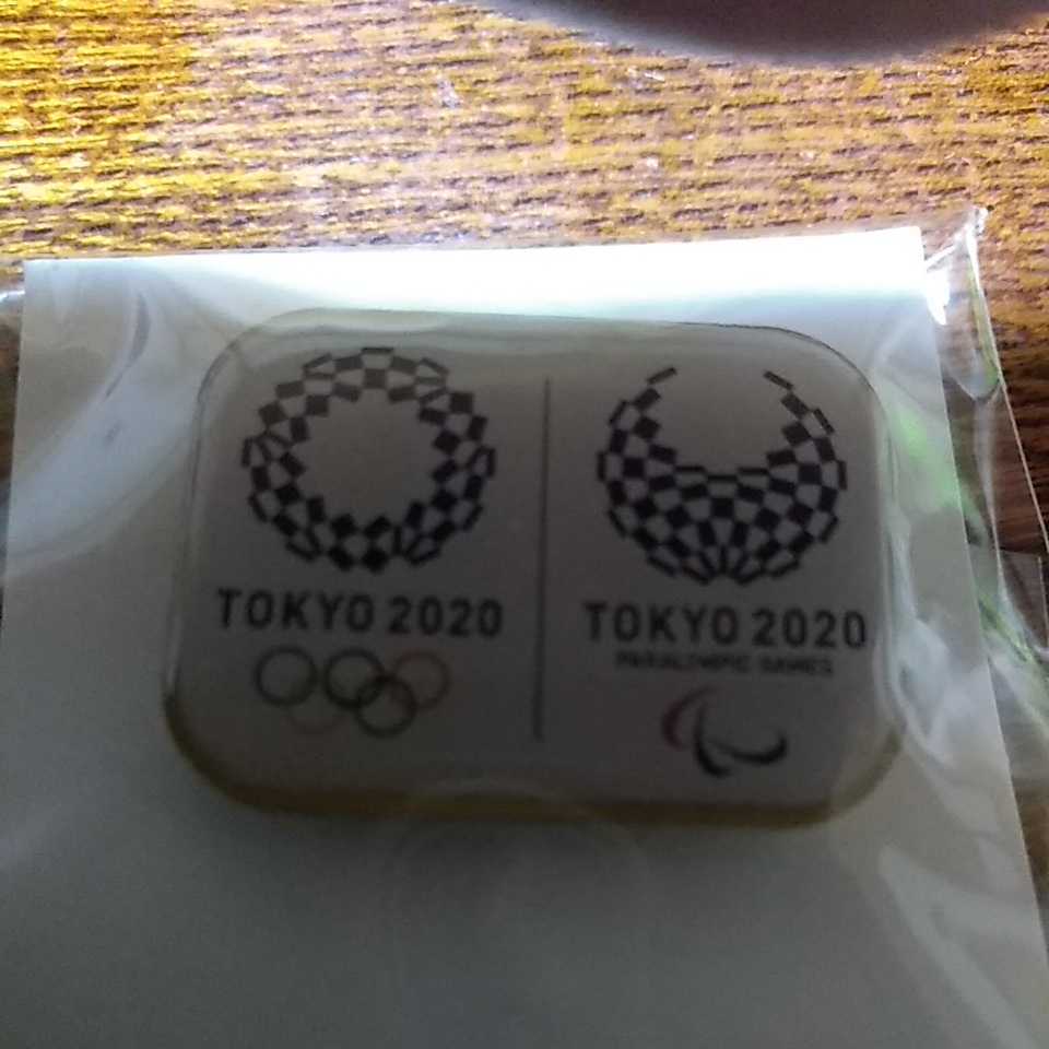 新品　★　東京オリンピック2020 公式ロゴ ピンバッジ 磁石（マグネット）式 1_画像1