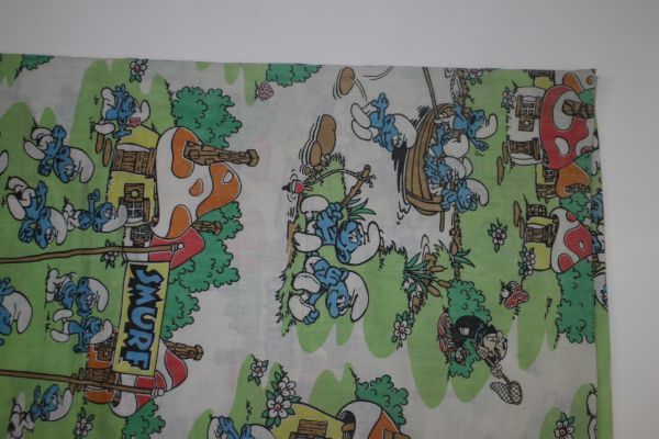 【USEDレア美品VINTAGEスマーフキャラクター総柄ベッドシーツ】SMURFアニメ漫画ヴィンテージ生地リメイク手芸裁縫インテリア_画像1