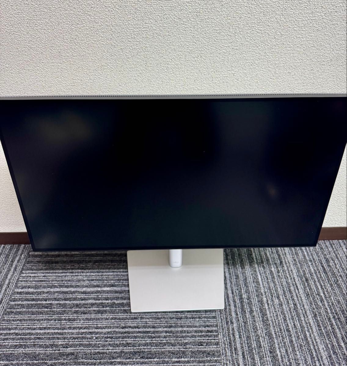 Dell U2723QX 27インチ 4K 液晶モニター 縦横回転・高さ調整 Dell U2723QX 27インチ 4K 液晶モニター 縦横回転・高さ調整
