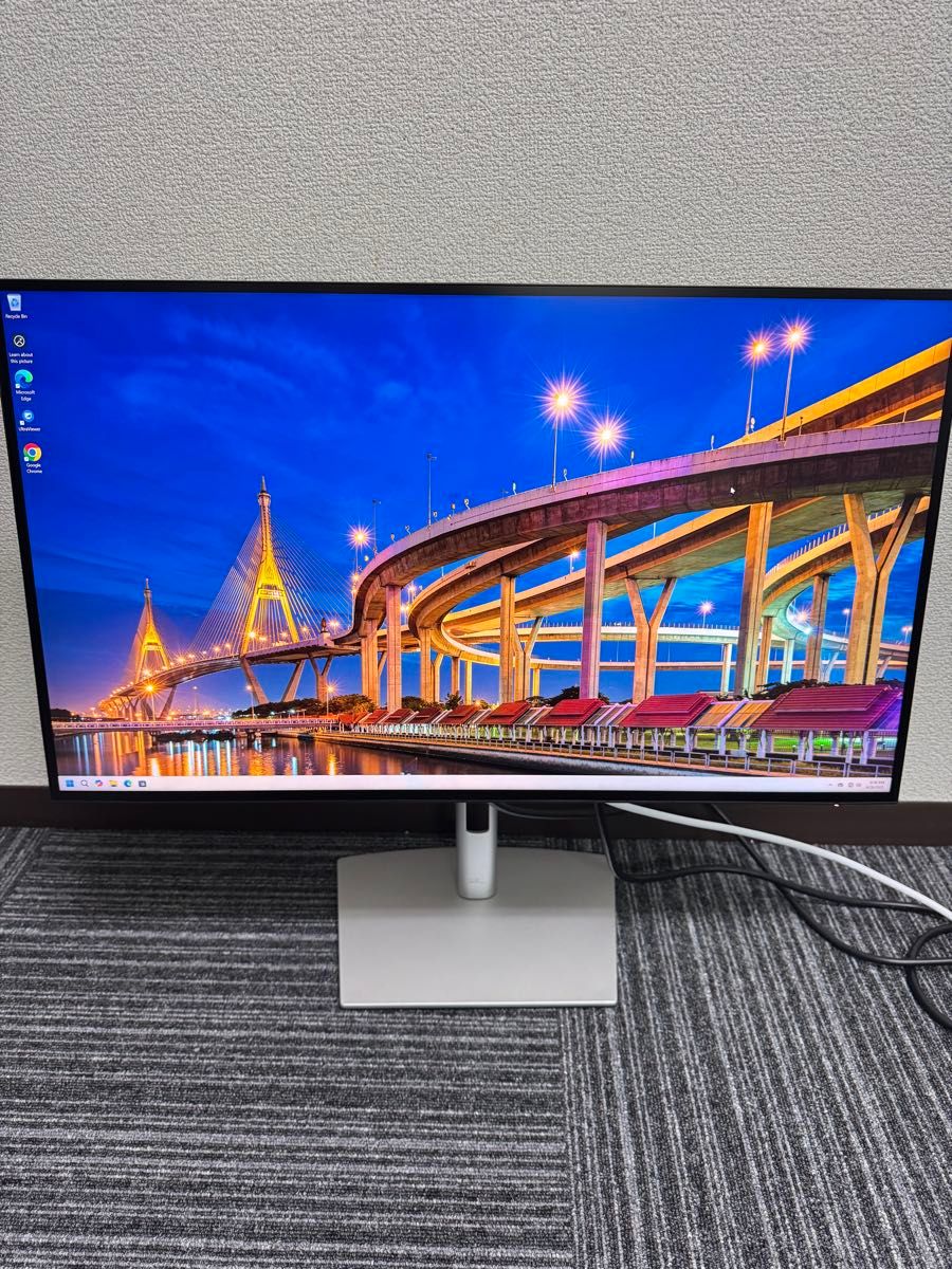 Dell U2723QX 27インチ 4K 液晶モニター 縦横回転・高さ調整 Dell U2723QX 27インチ 4K 液晶モニター 縦横回転・高さ調整