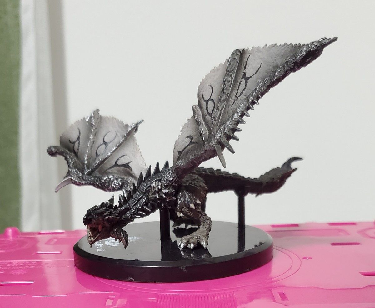 モンスターハンター モンハン フィギュア リオレウス希少種 モンスターハンター モンハン フィギュア リオレウス希少種