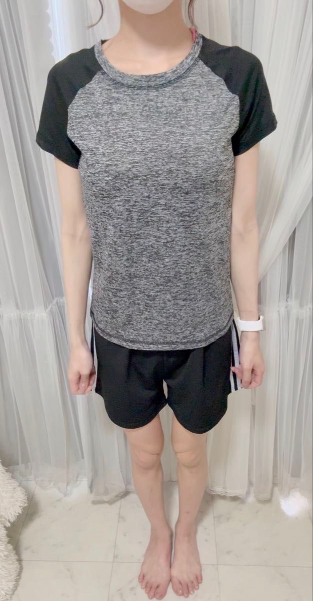 グレー ブラック 半袖 スポーツウェア Tシャツと短パンセット(使用感あり)