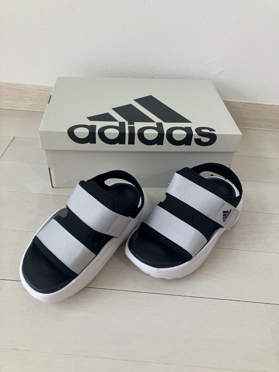 新品】アディダス adidas メハナ サンダル 21センチ サンダル 新品】アディダス adidas メハナ サンダル 21センチ サンダル