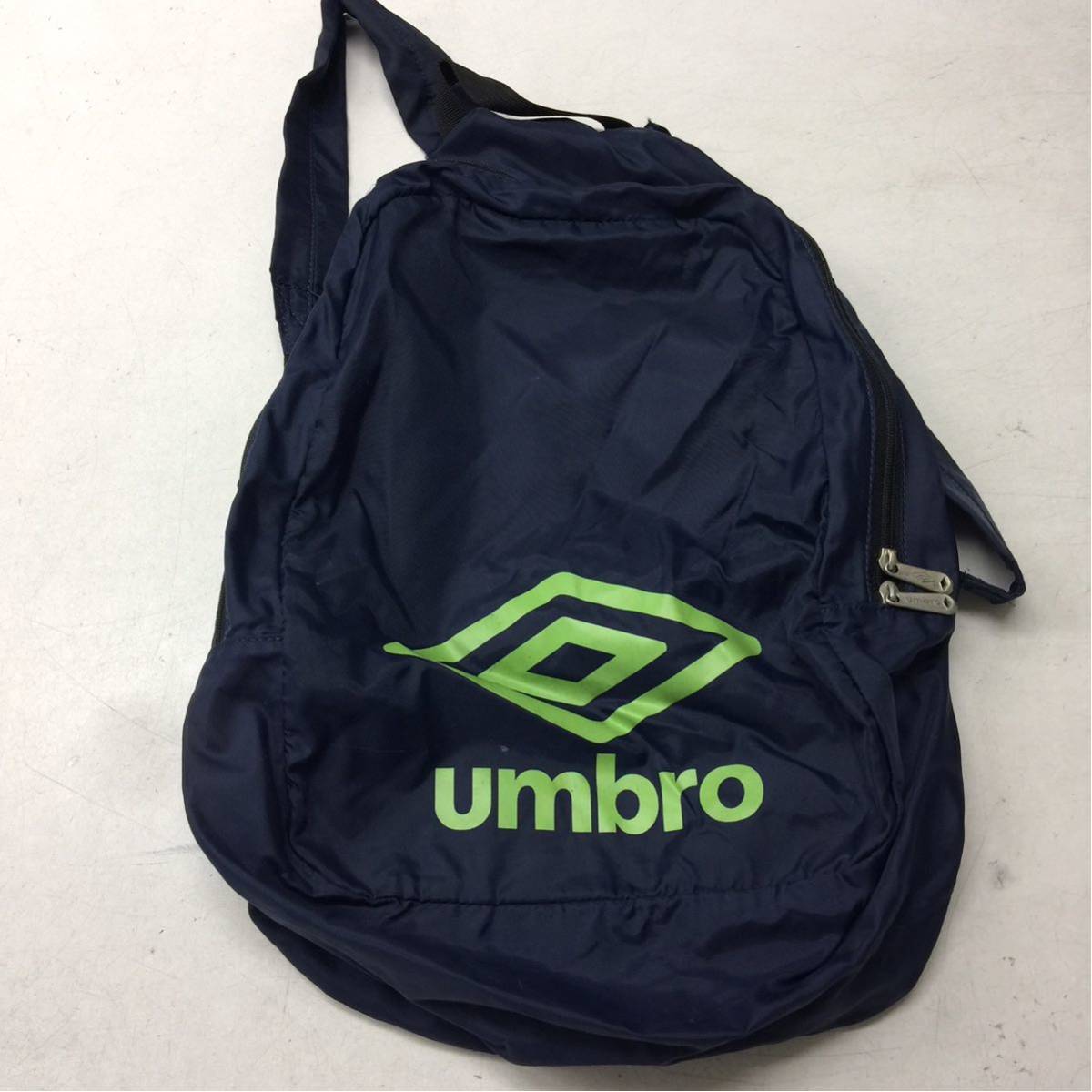 送料無料★アンブロ umbro★ナイロンリュック★バックパック★スポーツリュックサック★ネイビー#20519sat_画像1