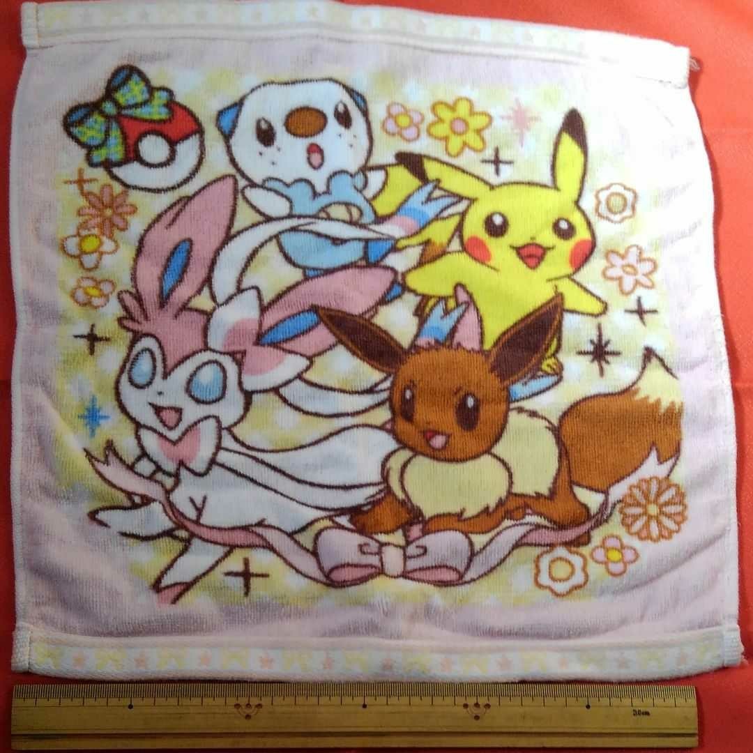 ドラえもんとポケモンのグッズ