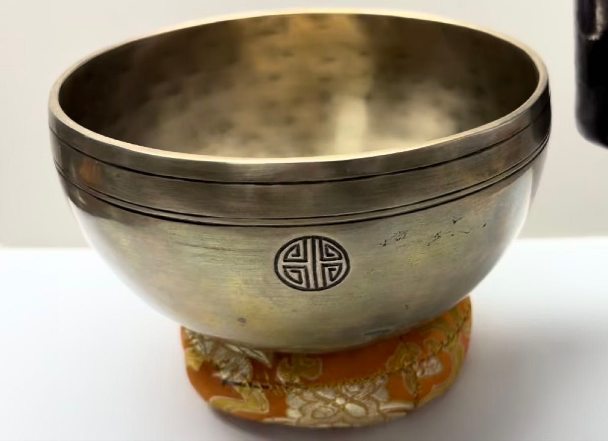 【サンタ・ラトナ・シャキア工房】12 シンギングボウル フルムーン 15cm 【SGB12-15-46770】