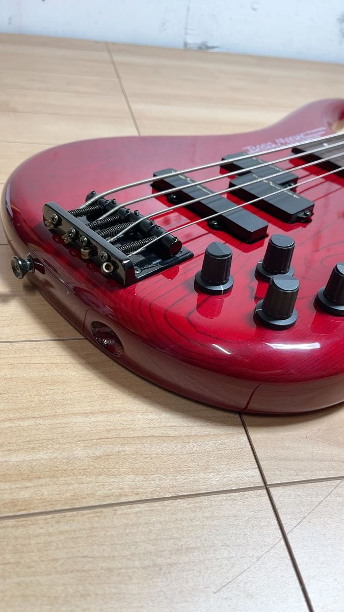 エレキベース フレットレス TUNE BASS MANIAC STANDARD / レッド×木目 / 4弦ベース /フレット無し